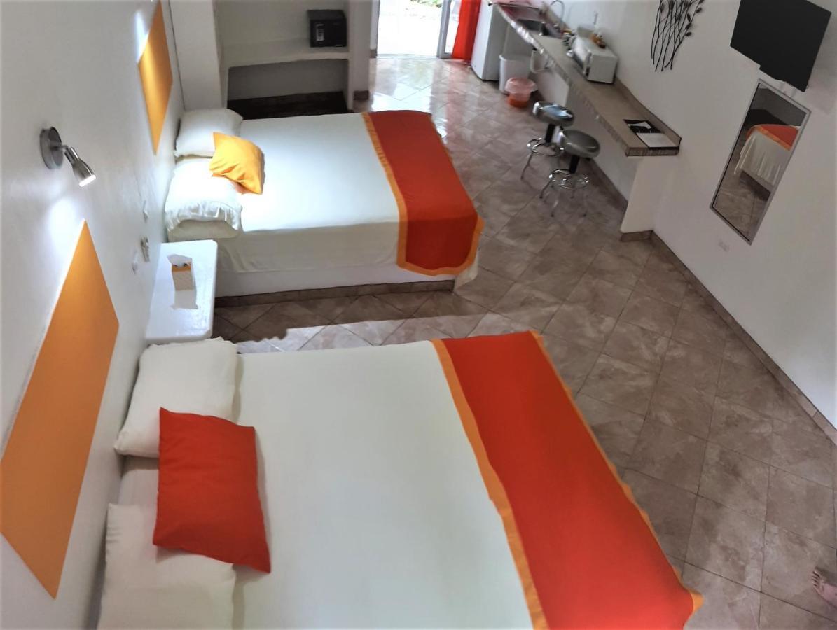 Tropical Paradise Bungalows Pital  Екстер'єр фото