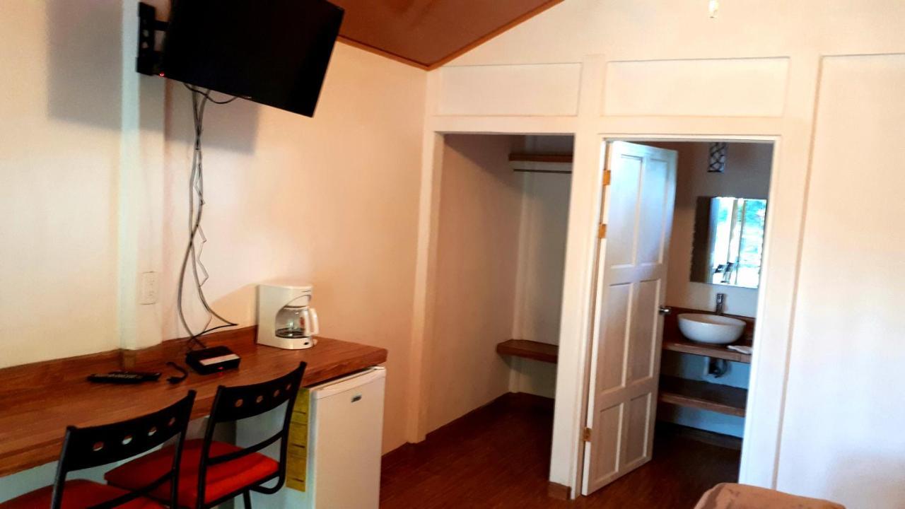 Tropical Paradise Bungalows Pital  Екстер'єр фото
